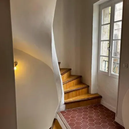 Apartman Light And Airy In The Heart Of