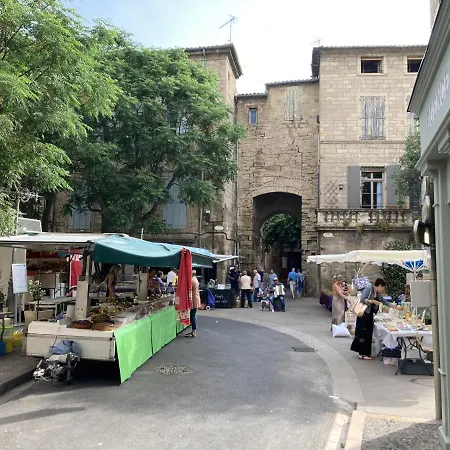 Light And Airy In The Heart Of Apartman Pézenas