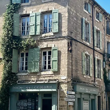 Upscale Townhouse In Centre Apartmán
