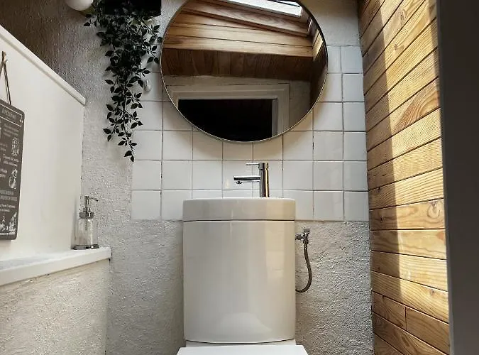 Upscale Townhouse In Centre Apartamento