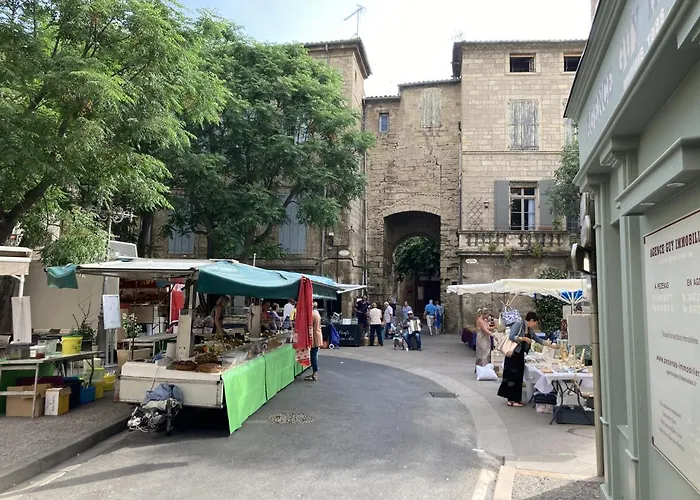 Upscale Townhouse In Centre Apartamento Pézenas