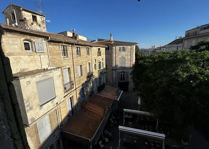 Apartamento Upscale Townhouse In Centre Pézenas
