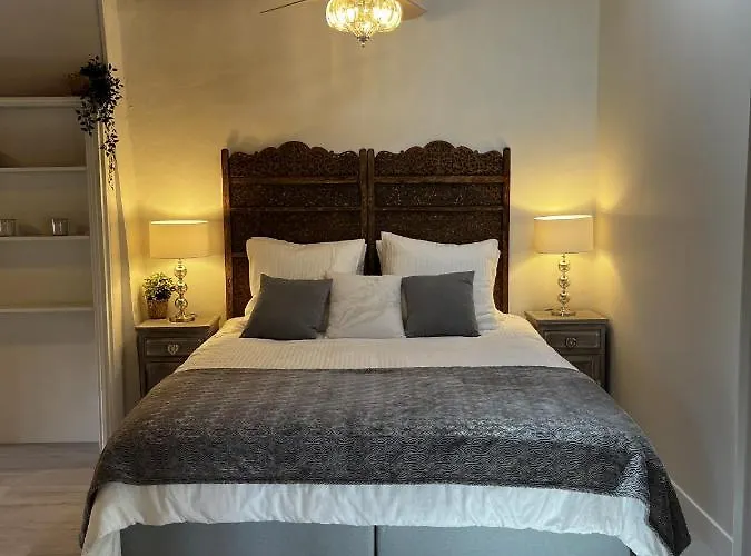 Upscale Townhouse In Centre Apartamento *